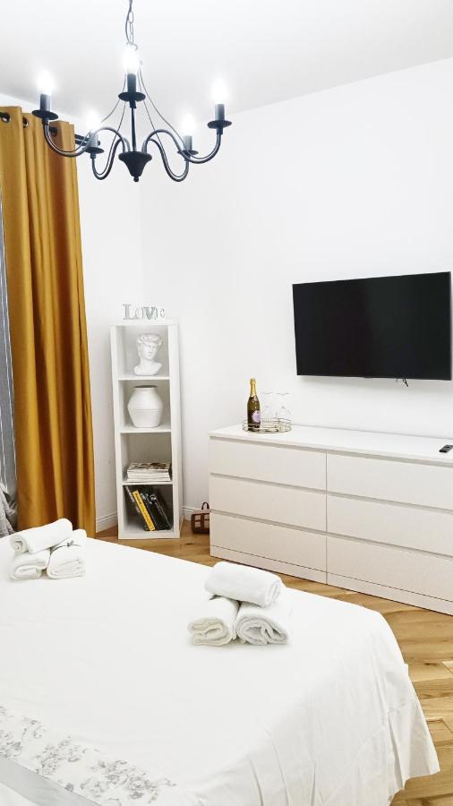 Ai Castelli Apartment - Locazione Turistica Cin It58060C2Fhnreg9A 콜로나 외부 사진